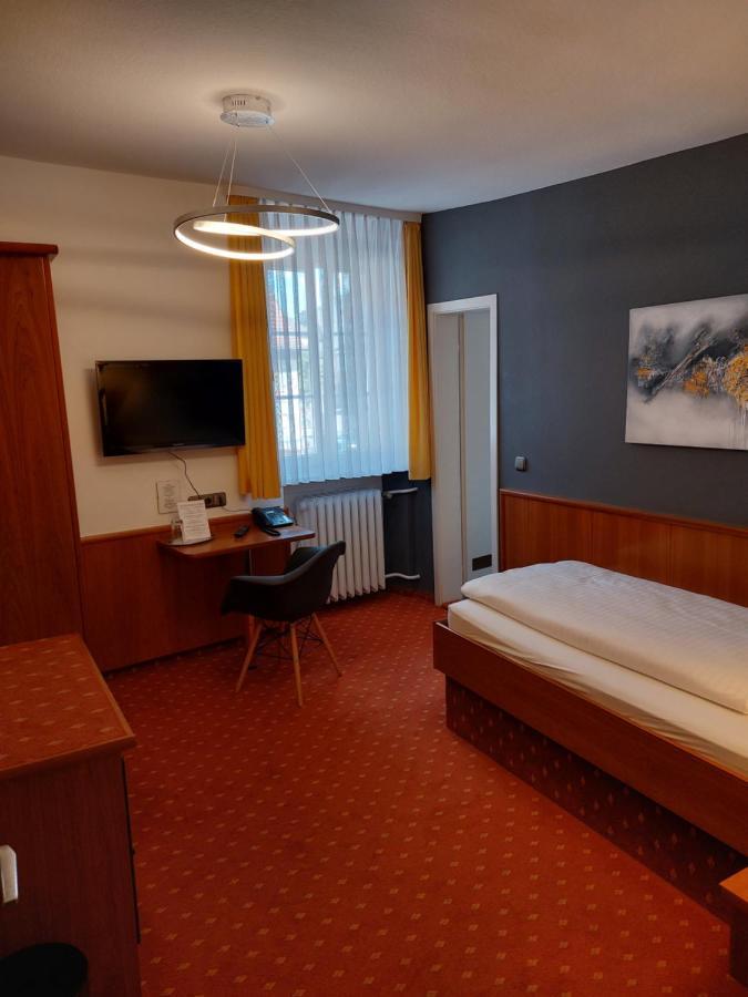 Hotel Garni "Brauerei Keller" Мильтенберг Экстерьер фото