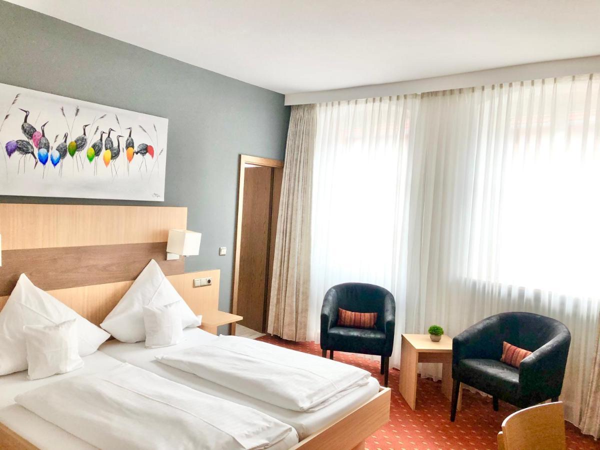 Hotel Garni "Brauerei Keller" Мильтенберг Экстерьер фото